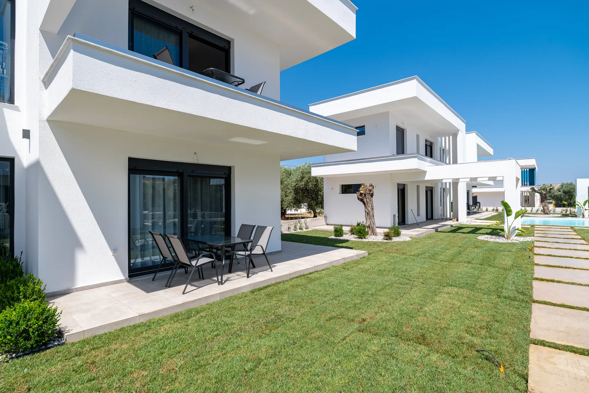 Tiara Holidays - White Dream Residential Complex - terasa